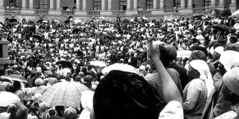 Ahmed Kathrada Foundation renews call to identify 20,000 women of the 1956 march