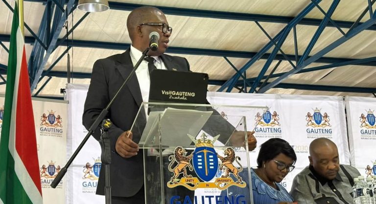 Gauteng’s cancellation of R200 million hospital gas contract declared unlawful Gauteng Premier Panyaza Lesufi speaking at a public engagement.