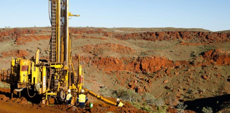 Removal of material from disputed R225 million gold dumps halted Historical gold-bearing rock dumps and tailings on communal land near Ottoshoop.
