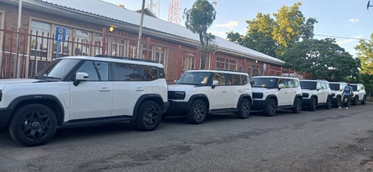 Police seize six fraudulently bought Jetour T2 Hybrid SUVs worth R4.7m en route to Pretoria Jetour T2 Hybrid SUVs seized by police near Colesberg during a suspected vehicle fraud investigation.